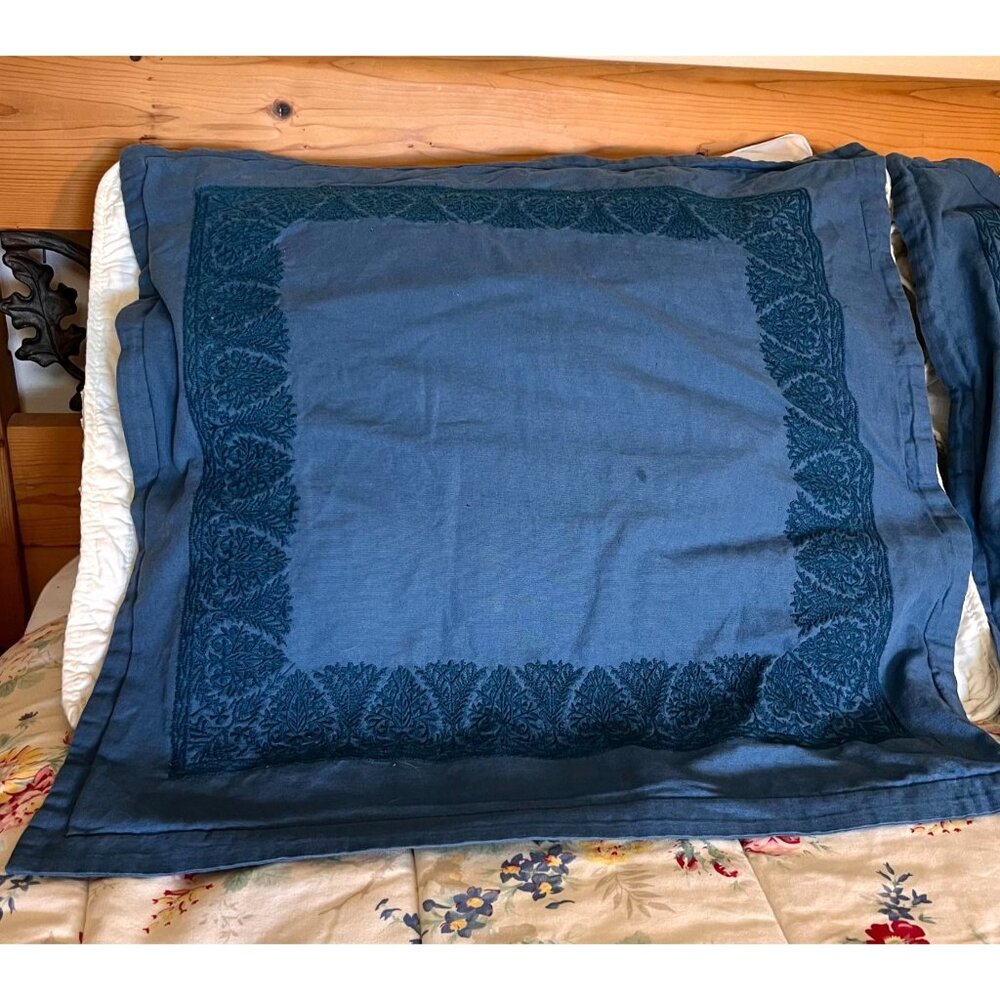 Ralph Lauren Chaps Indigo Blue Embroidered Linen Pillow Shams Stately Elegant